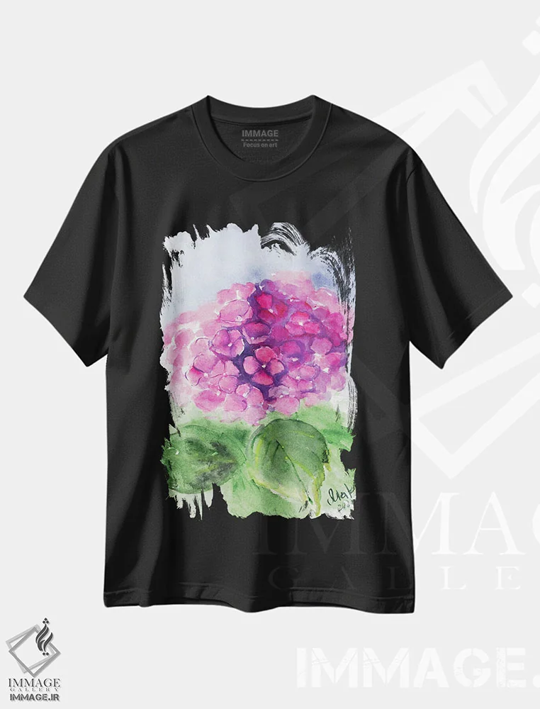 تیشرت مشکی طرح دار ادریسی صورتی، دکور معاصر اثر ناتالی مک | فروشگاه ایماژ