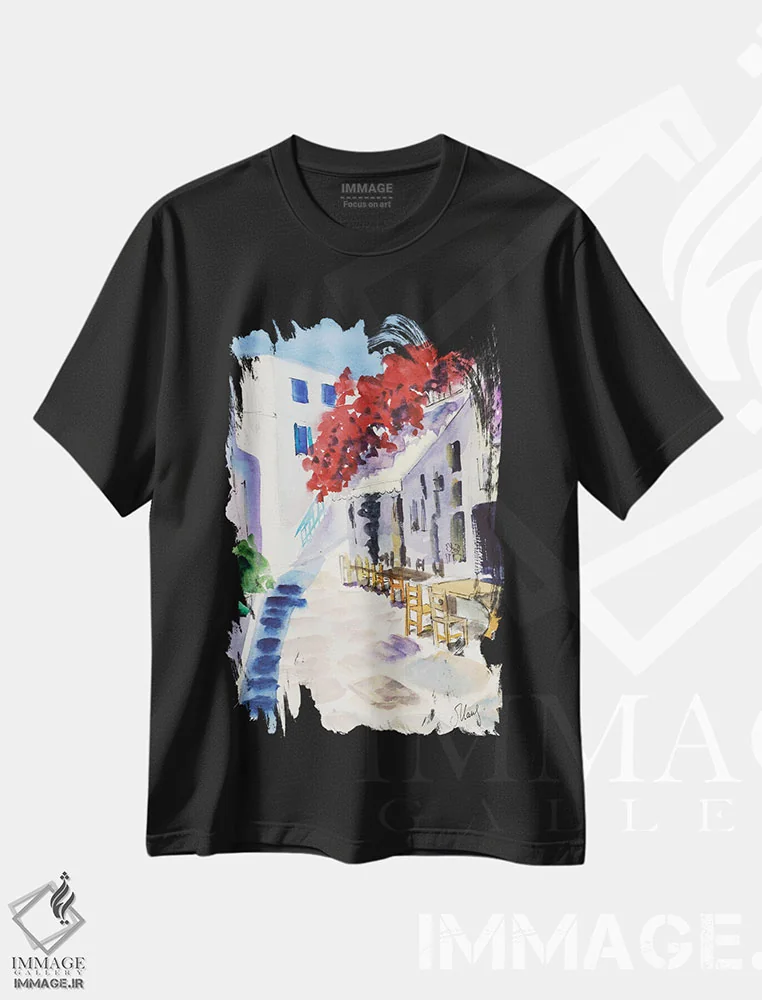 تیشرت مشکی طرح دار گل کاغذی یونان در سانتورینی، هنر فاخر معاصر اثر ناتالی مک | immage.ir