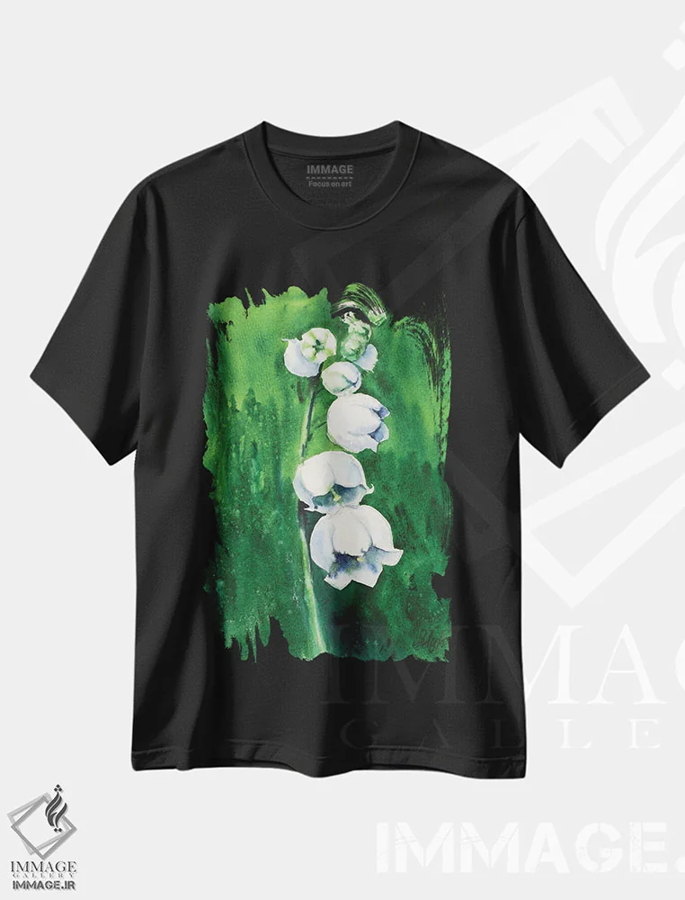 تیشرت مشکی طرح دار زنبق دره ۴، هنر فاخر معاصر اثر ناتالی مک | فروشگاه ایماژ