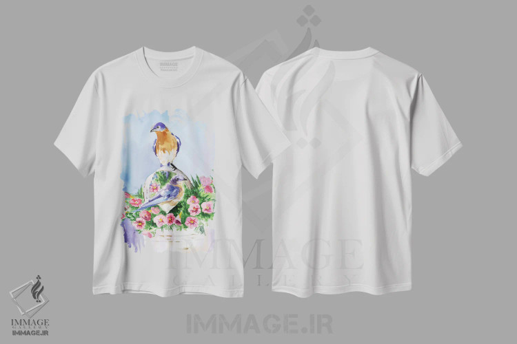 تیشرت سفید طرح دار گل ها با پرندگان، دکور معاصر اثر ناتالی مک | فروشگاه ایماژ