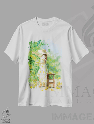 تیشرت سفید طرح دار دختر در باغ لیمو، تزئینی اثر ناتالی مک | فروشگاه ایماژ