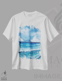 تیشرت سفید طرح دار نقاشی ساحل پورتوریکو، مدیوم اثر ناتالی مک | فروشگاه ایماژ