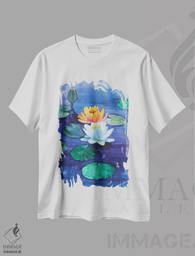 تیشرت سفید طرح دار نقاشی نیلوفر آبی و گل لوتوس، مدیوم اثر ناتالی مک | فروشگاه ایماژ