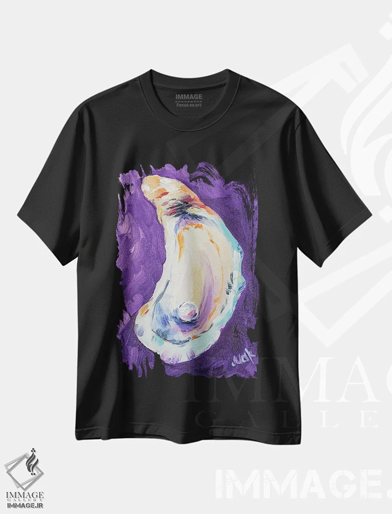 تیشرت مشکی طرح دار صدف خوراکی، مدیوم اثر ناتالی مک | immage.ir