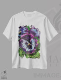 تیشرت سفید طرح دار گل بنفشه سه رنگ، دکور روستایی اثر ناتالی مک | فروشگاه ایماژ