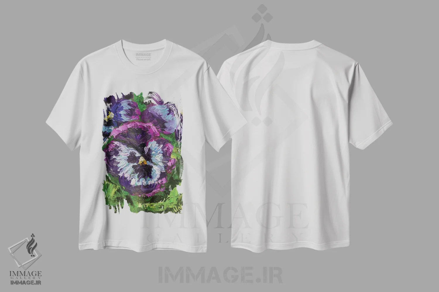 تیشرت سفید طرح دار گل بنفشه سه رنگ، دکور روستایی اثر ناتالی مک | فروشگاه ایماژ