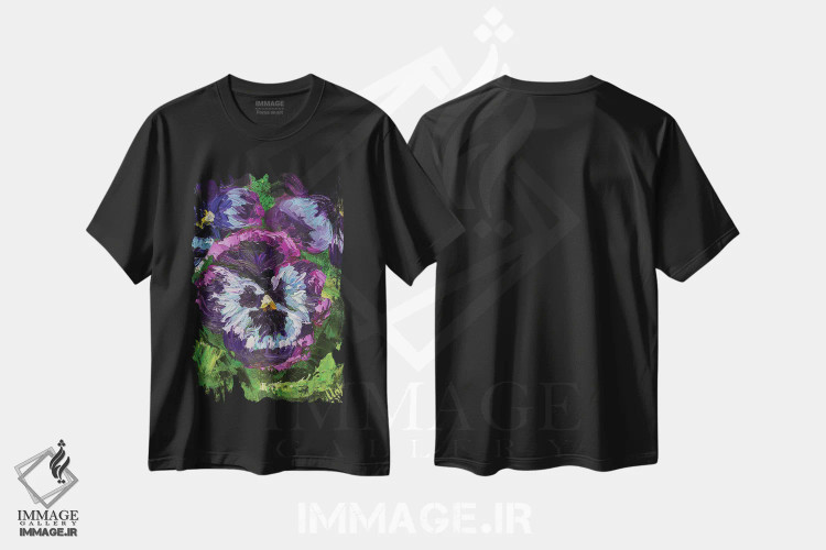 تیشرت مشکی طرح دار گل بنفشه سه رنگ، دکور روستایی اثر ناتالی مک | immage.ir