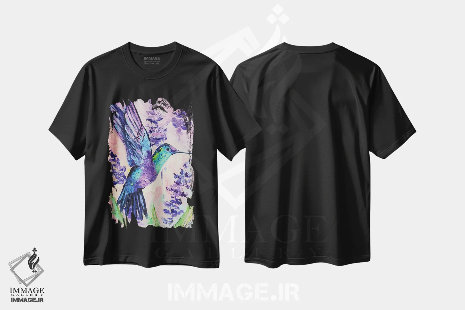 تیشرت مشکی طرح دار مرغ مگس خوار روی گل بنفش، دکور معاصر اثر ناتالی مک | immage.ir