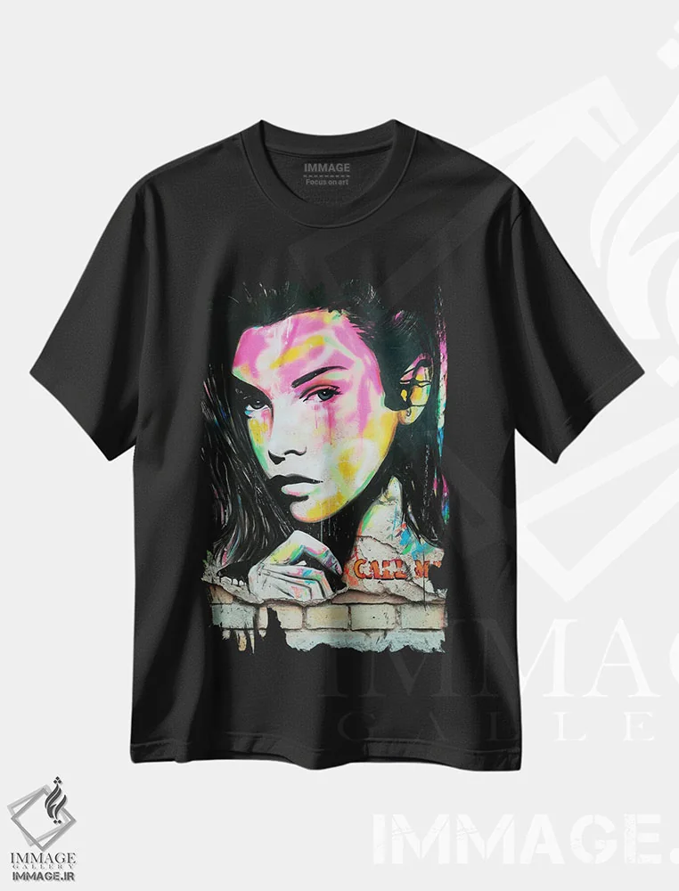 تیشرت مشکی طرح دار با من تماس بگیر، دکوراسیون جایگزین اثر ناتمیر لورا | فروشگاه ایماژ