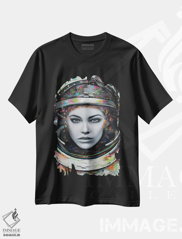 تیشرت مشکی طرح دار دختر کیهانی، هنر فاخر معاصر اثر ناتمیر لورا | immage.ir