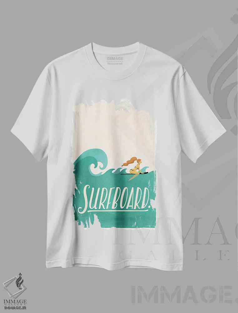 تیشرت سفید طرح دار تخته موج سواری، تایپوگرافی اثر نور طُحمه | immage.ir