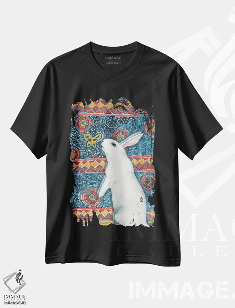 تیشرت مشکی طرح دار پروانهٔ طلایی، مدیوم اثر نکیشا واندرووِن | فروشگاه ایماژ