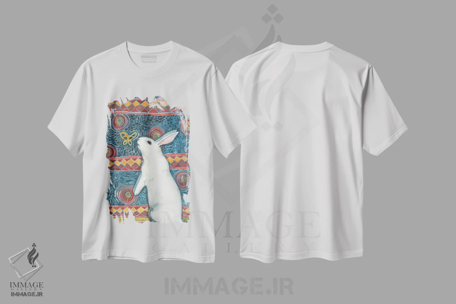 تیشرت سفید طرح دار پروانهٔ طلایی، مدیوم اثر نکیشا واندرووِن | immage.ir