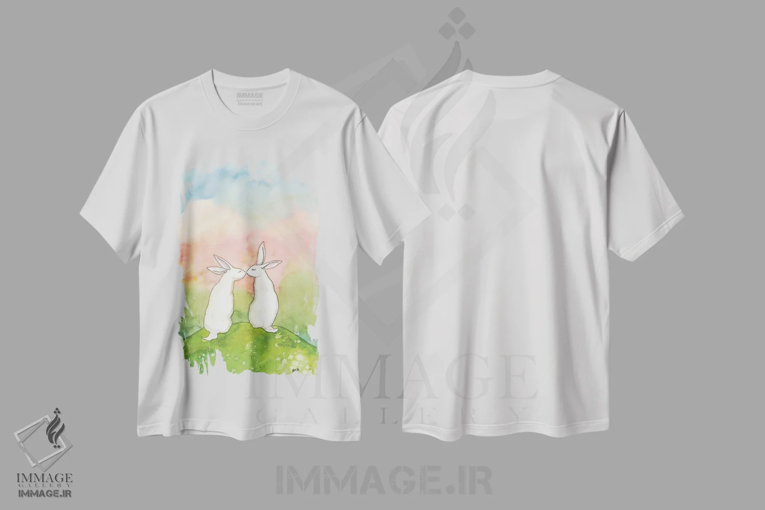 تیشرت سفید طرح دار بوسه بوسه، مدیوم اثر نکیشا واندرووِن | فروشگاه ایماژ