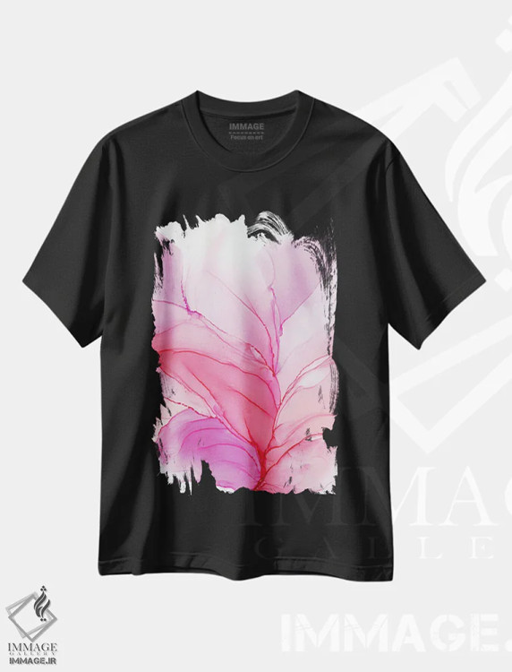 تیشرت مشکی طرح دار شکوفه صورتی، آبستره اثر استودیو هنری مونه و مانه | immage.ir