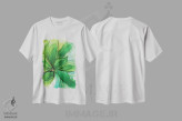 تیشرت سفید طرح دار نواحی استوایی، آبستره اثر استودیو هنری مونه و مانه | فروشگاه ایماژ