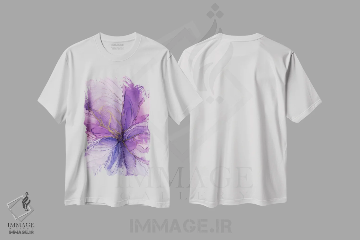 تیشرت سفید طرح دار گل بنفش، آبستره اثر استودیو هنری مونه و مانه | immage.ir