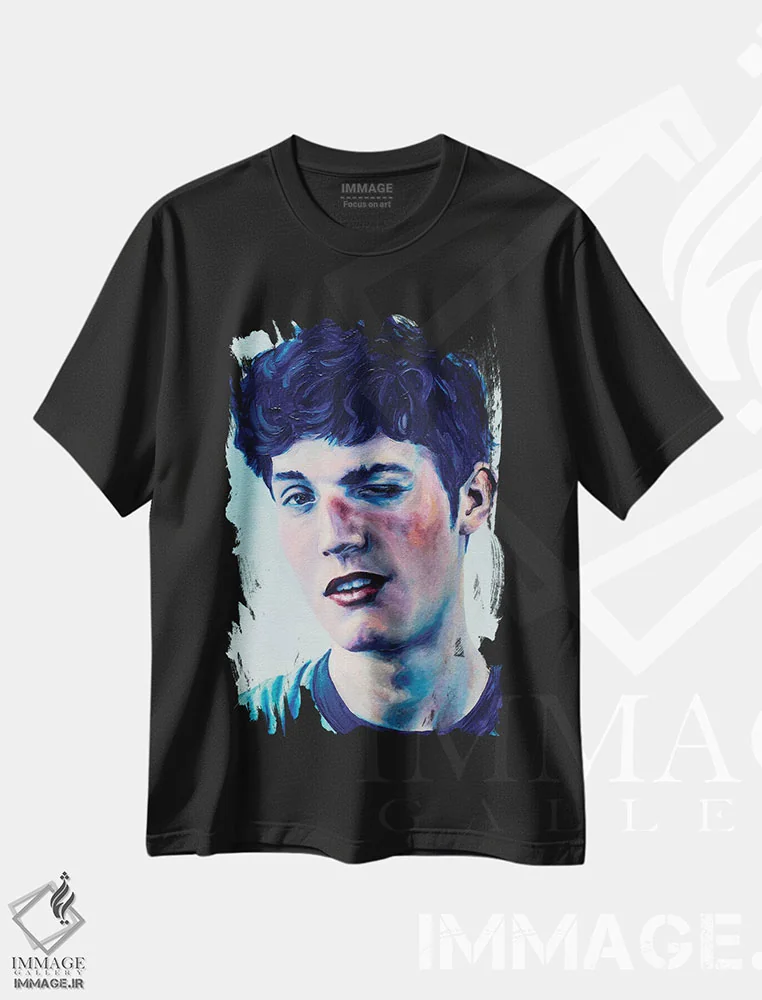 تیشرت مشکی طرح دار پسر با موی آبی، هنر فاخر معاصر اثر الکساندر بالبیشف | فروشگاه ایماژ