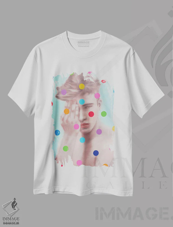 تیشرت سفید طرح دار پسر رترو با دایره ها، تزئینی اثر الکساندر بالبیشف | immage.ir