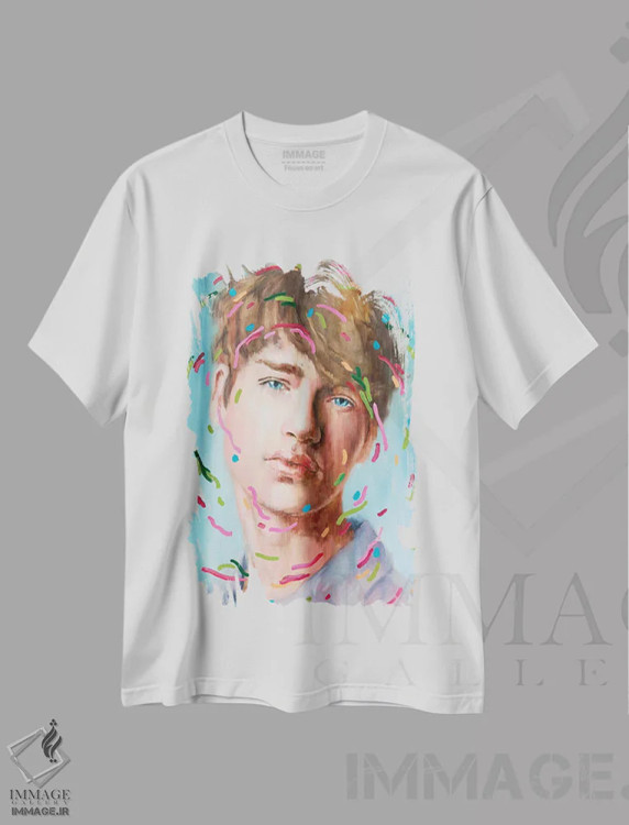 تیشرت سفید طرح دار نیکلاس، هنر فاخر معاصر اثر الکساندر بالبیشف | immage.ir
