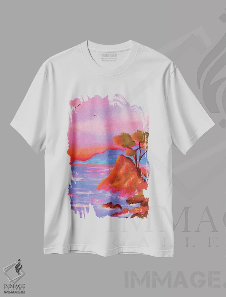 تیشرت سفید طرح دار ساحل مدیترانه، دکور معاصر اثر اولیویا بورکی | فروشگاه ایماژ