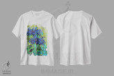 تیشرت سفید طرح دار شقایق های آبی I، آبستره اثر اولنا بوگاتسکا | فروشگاه ایماژ