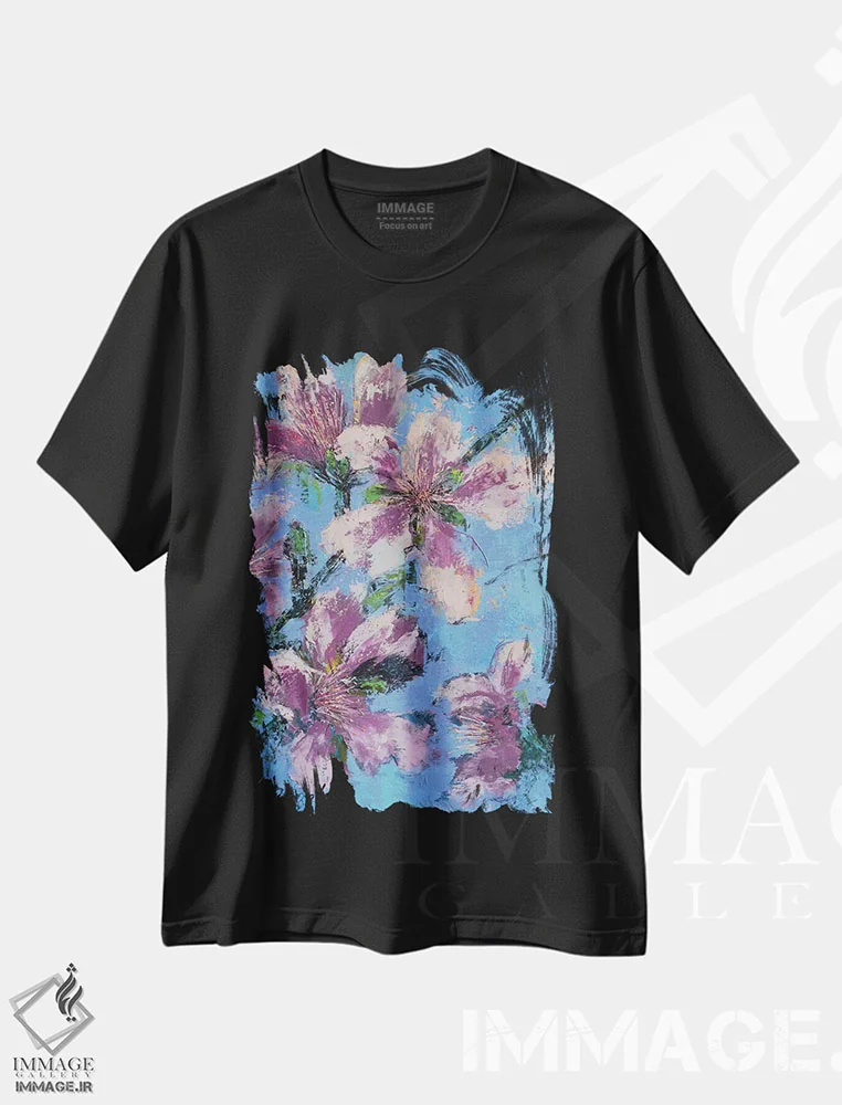 تیشرت مشکی طرح دار شکوفه بنفش، آبستره اثر اولنا بوگاتسکا | فروشگاه ایماژ