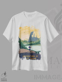 تیشرت سفید طرح دار ماجراجویی در طبیعت III، دکور کلبه و لژ اثر عمر اسکالانته | فروشگاه ایماژ