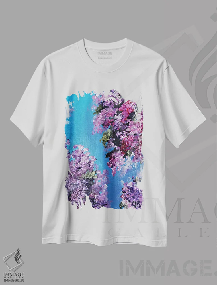 تیشرت سفید طرح دار گل کاغذی بنفش، دکور معاصر اثر اوکسانا افتیه وا | فروشگاه ایماژ