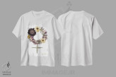 تیشرت سفید طرح دار جهان را اداره کن، تزئینی اثر آکسی آی فلورال کو | immage.ir
