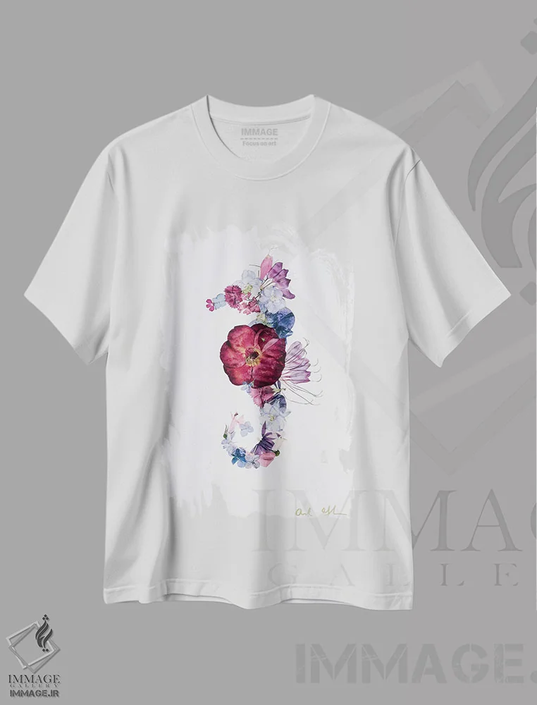 تیشرت سفید طرح دار اسب دریایی، تزئینی اثر آکسی آی فلورال کو | فروشگاه ایماژ