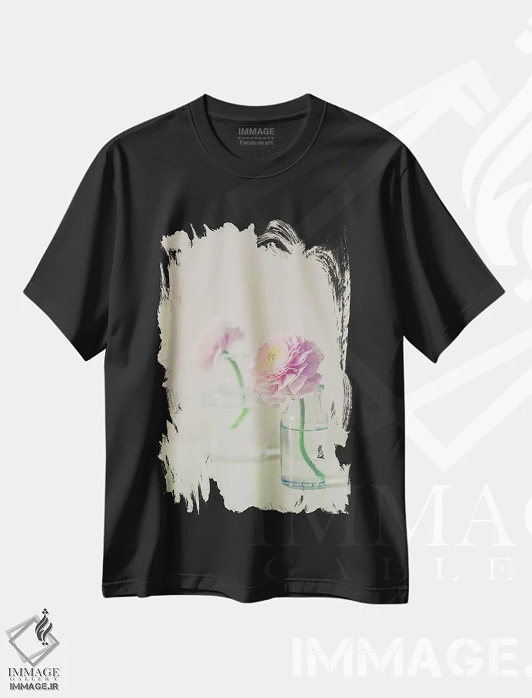 تیشرت مشکی طرح دار طبیعت بی جان گل ها با رنگ پاستلی، تزئینی اثر اولیویا جوی سنت کلر | فروشگاه ایماژ