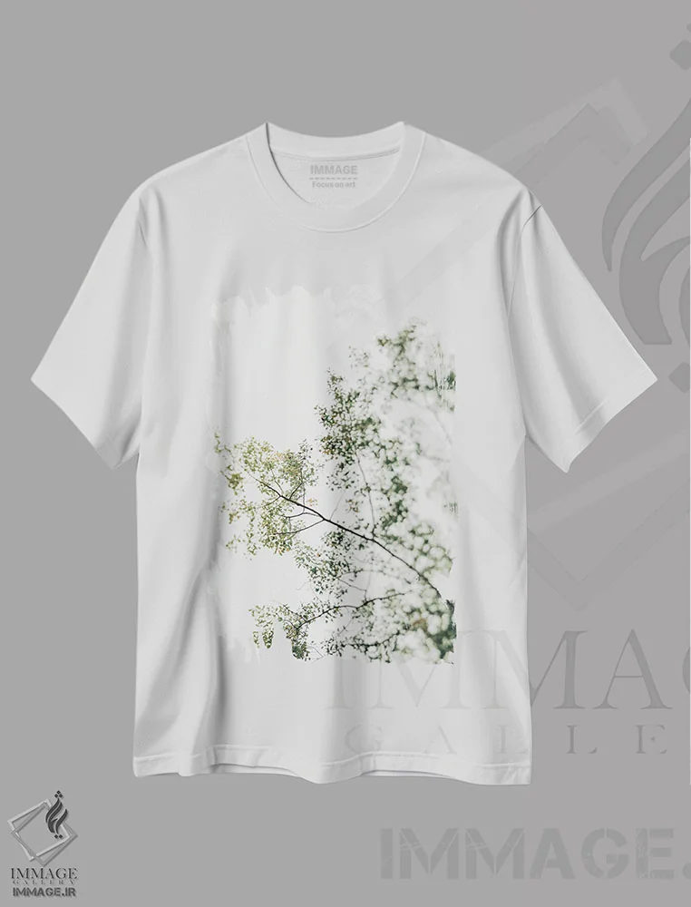 تیشرت سفید طرح دار سایه بان بالاسر ۱، مدیوم اثر اولیویا جوی سنت کلر | immage.ir