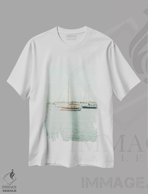 تیشرت سفید طرح دار ماجراجویی ناشناخته، مدیوم اثر اولیویا جوی سنت کلر | فروشگاه ایماژ