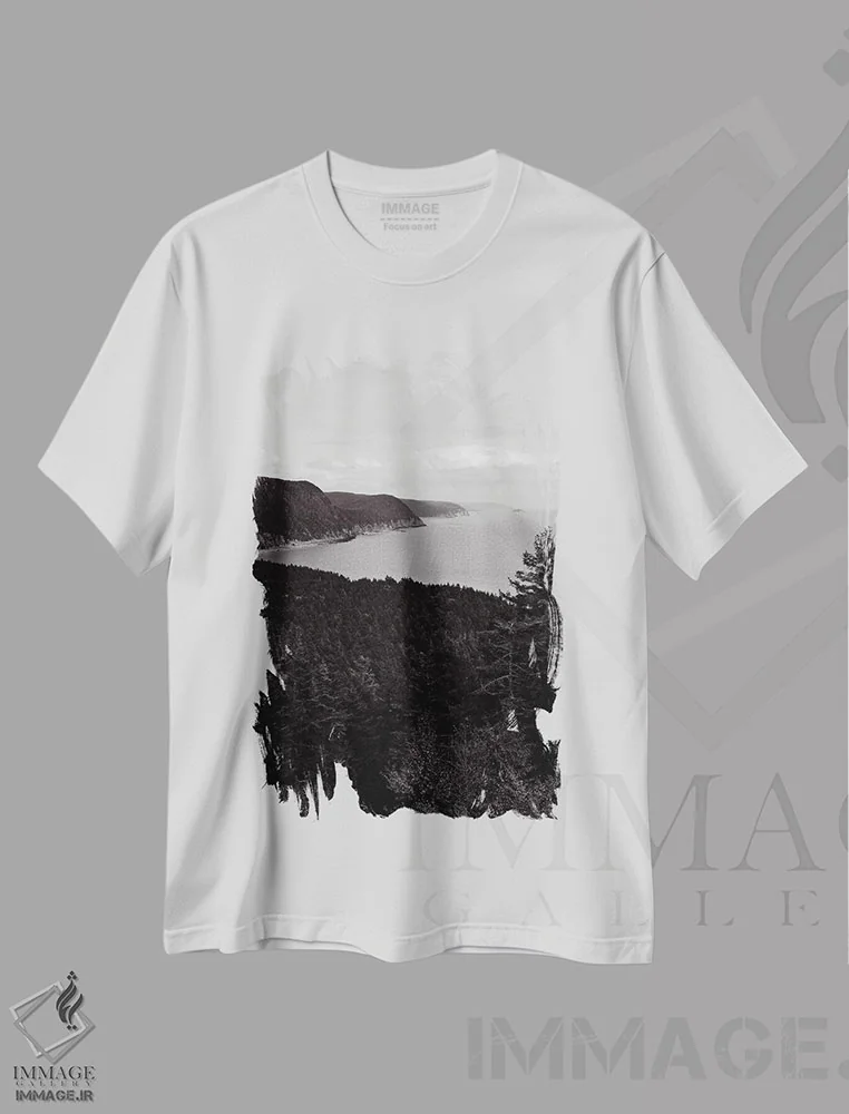 تیشرت سفید طرح دار چشم انداز ۱۲ II، عکاسی سیاه و سفید اثر اولیویا جوی سنت کلر | immage.ir