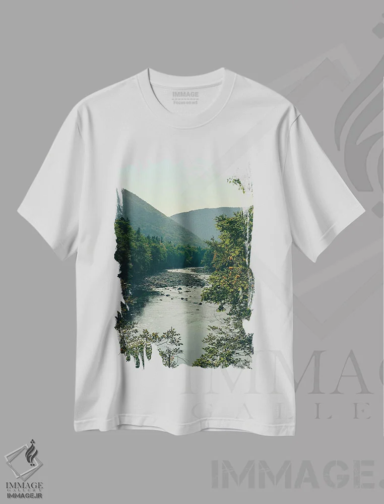 تیشرت سفید طرح دار رودخانه و کوه ها، مدیوم اثر اولیویا جوی سنت کلر | فروشگاه ایماژ