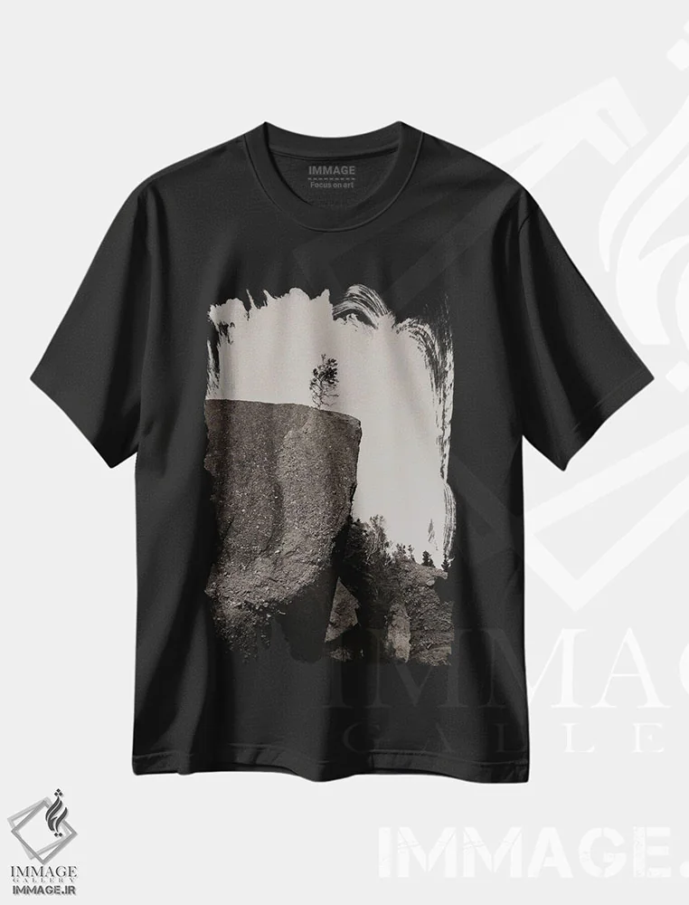 تیشرت مشکی طرح دار درخت کوچک، عکاسی سیاه و سفید اثر اولیویا جوی سنت کلر | فروشگاه ایماژ