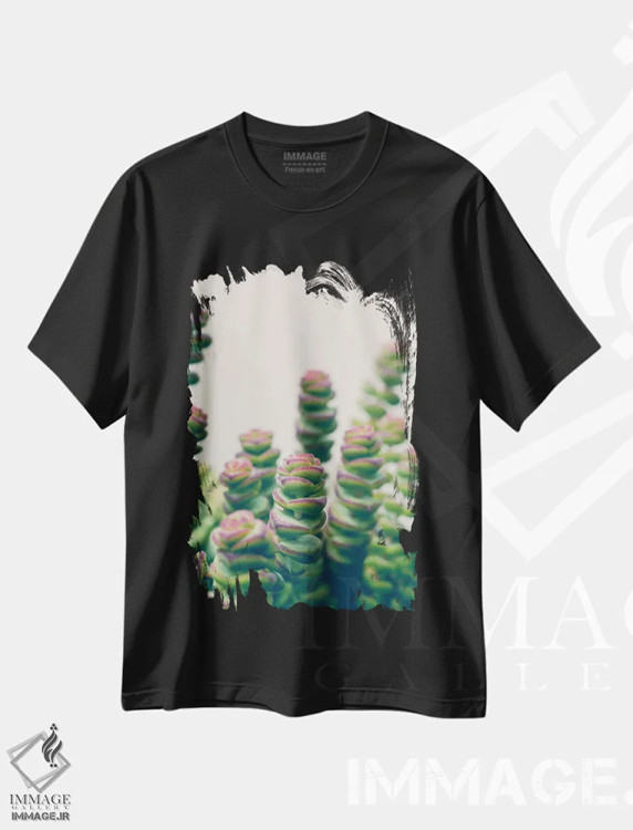تیشرت مشکی طرح دار رؤیاهایش نردبانی برای صعود شد، عکاسی ماکرو اثر اولیویا جوی سنت کلر | immage.ir