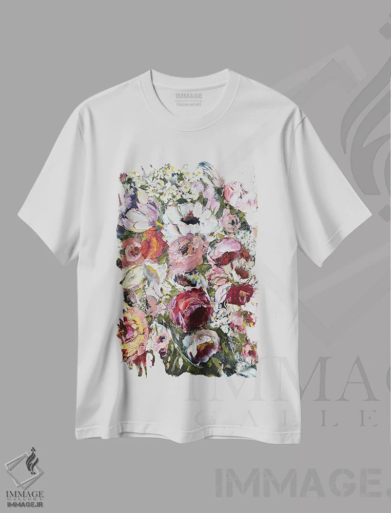 تیشرت سفید طرح دار شلوغی گل ها، دکور معاصر اثر اوکسانا پترووا | immage.ir
