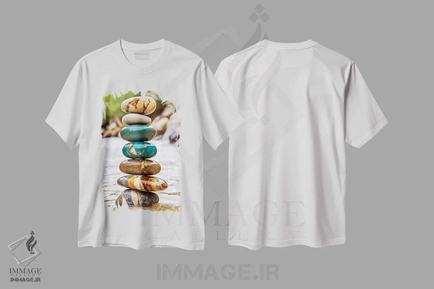 تیشرت سفید طرح دار تعادل ذن؛ سنگ چینی سید کنار رودخانه، تزئینی اثر اولنا آرت | فروشگاه ایماژ