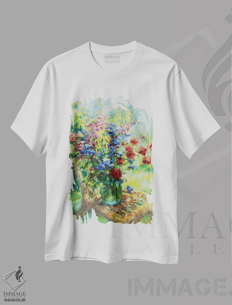 تیشرت سفید طرح دار گل های وحشی در باغ من، دکور معاصر اثر اولا لپتیوا | immage.ir