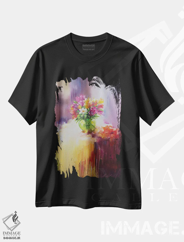 تیشرت مشکی طرح دار لاله ها، دکور معاصر اثر اولا لپتیوا | فروشگاه ایماژ