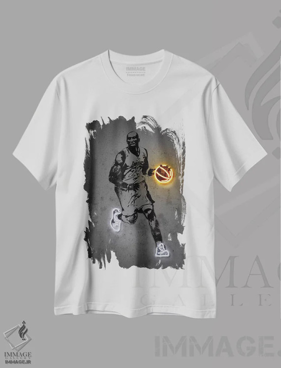 تیشرت سفید طرح دار نوتوریوس بی.آی.جی، هنر دیجیتال اثر اکتاویان میلو | فروشگاه ایماژ