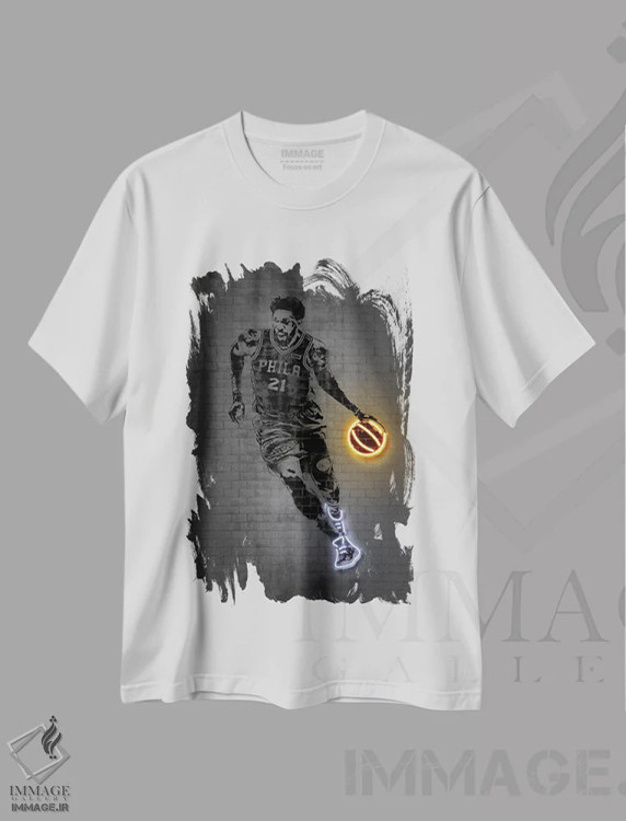 تیشرت سفید طرح دار جوئل امبید، هنر آمریکایی آفریقایی تبار اثر اکتاویان میلو | فروشگاه ایماژ