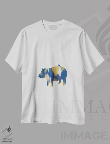 تیشرت سفید طرح دار اسب آبی آبی و زرد، تزئینی اثر اورارا استودیو | فروشگاه ایماژ