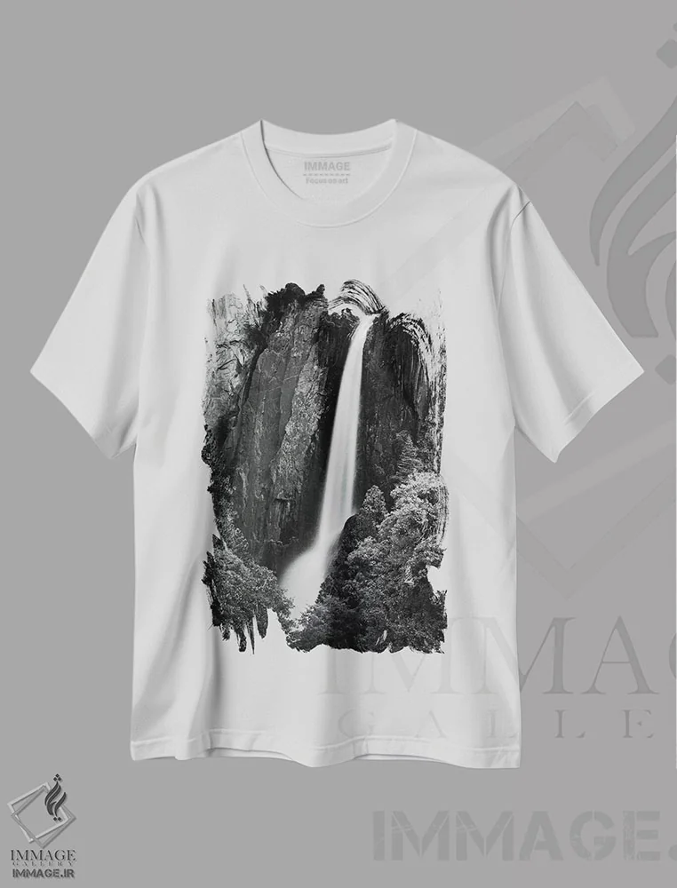 تیشرت سفید طرح دار "آبشارهای پایین یوسمیت"، عکاسی سیاه و سفید اثر دیوید اوریاس | فروشگاه ایماژ