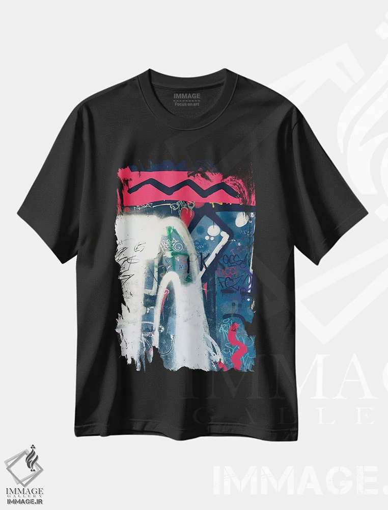 تیشرت مشکی طرح دار "بعد از پیاده روی کوتاه" اثر ایرنا اورلوف | immage.ir