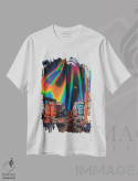 تیشرت سفید طرح دار شهر رنگین، عکاسی ترکیبی اثر دانر اوروزکو | immage.ir