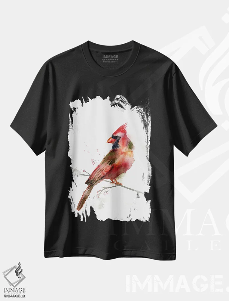 تیشرت مشکی طرح دار کاردینال، دکور کلبه و لژ اثر الگا چفرانوف | immage.ir