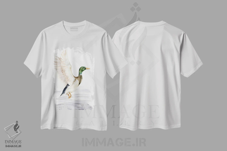 تیشرت سفید طرح دار اردک، دکور کلبه و لژ اثر الگا چفرانوف | فروشگاه ایماژ
